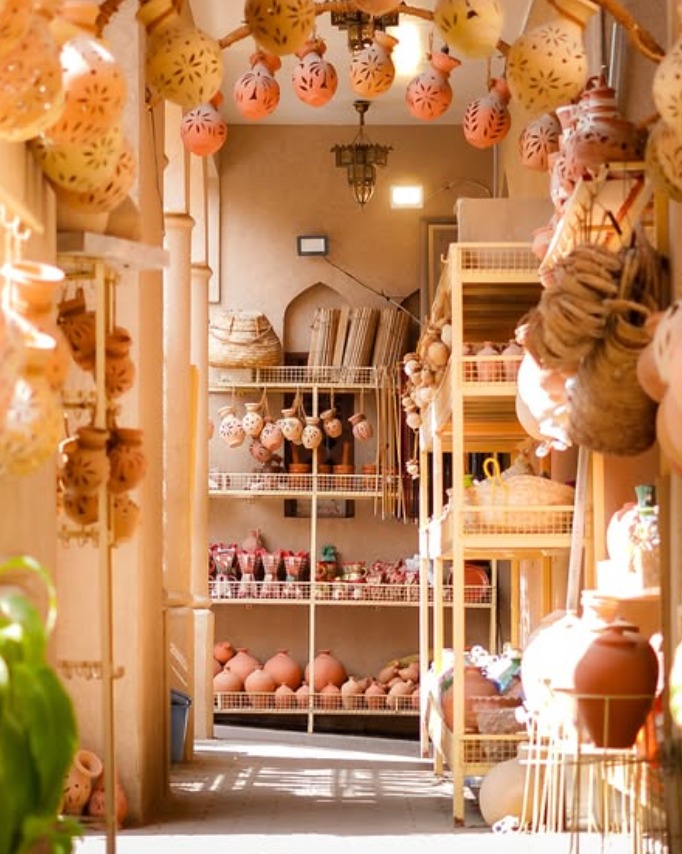 مهرجانات الحِرَف والأسواق الشعبية: تراث ينبض بالحياة​